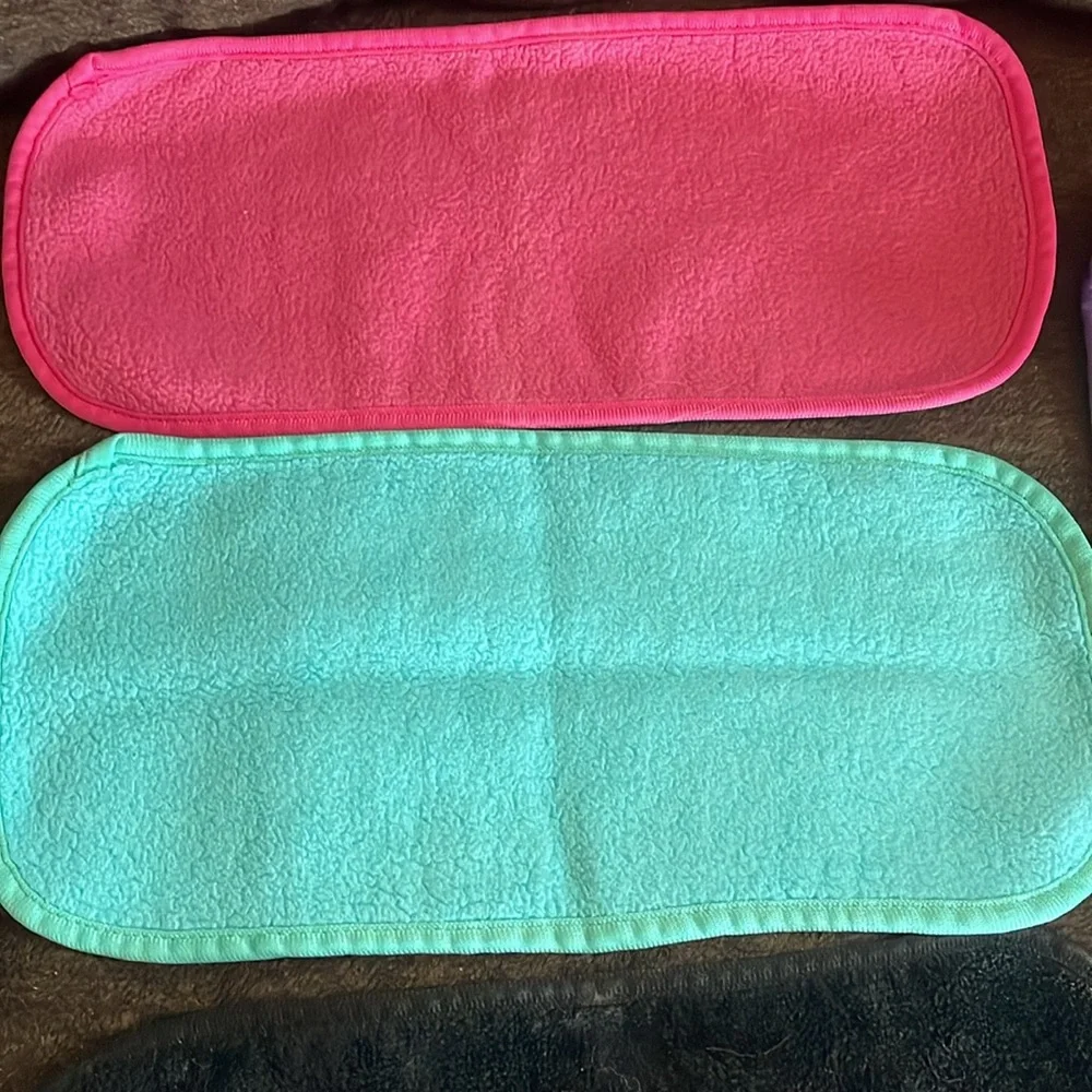 New Without Tags~Set Of 5 Multicolored Large Re~Useable Facial Wash Cloths